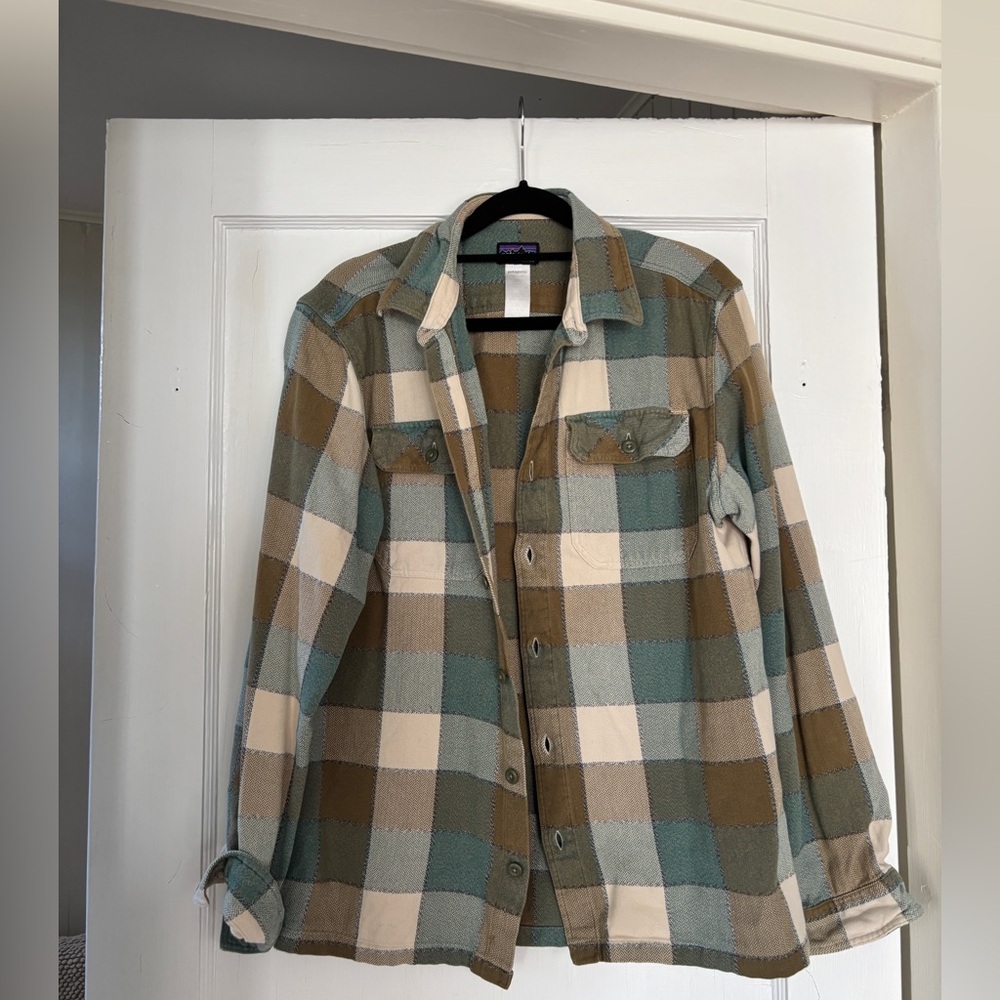 Patagonia men’s flannel